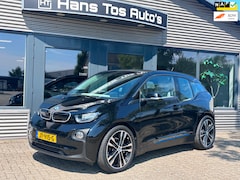 BMW i3 - 22 kWh WARMTEPOMP /SOH 86% / 20"/ NL-Auto / Leer /H&K / Stoelverw. / Climate