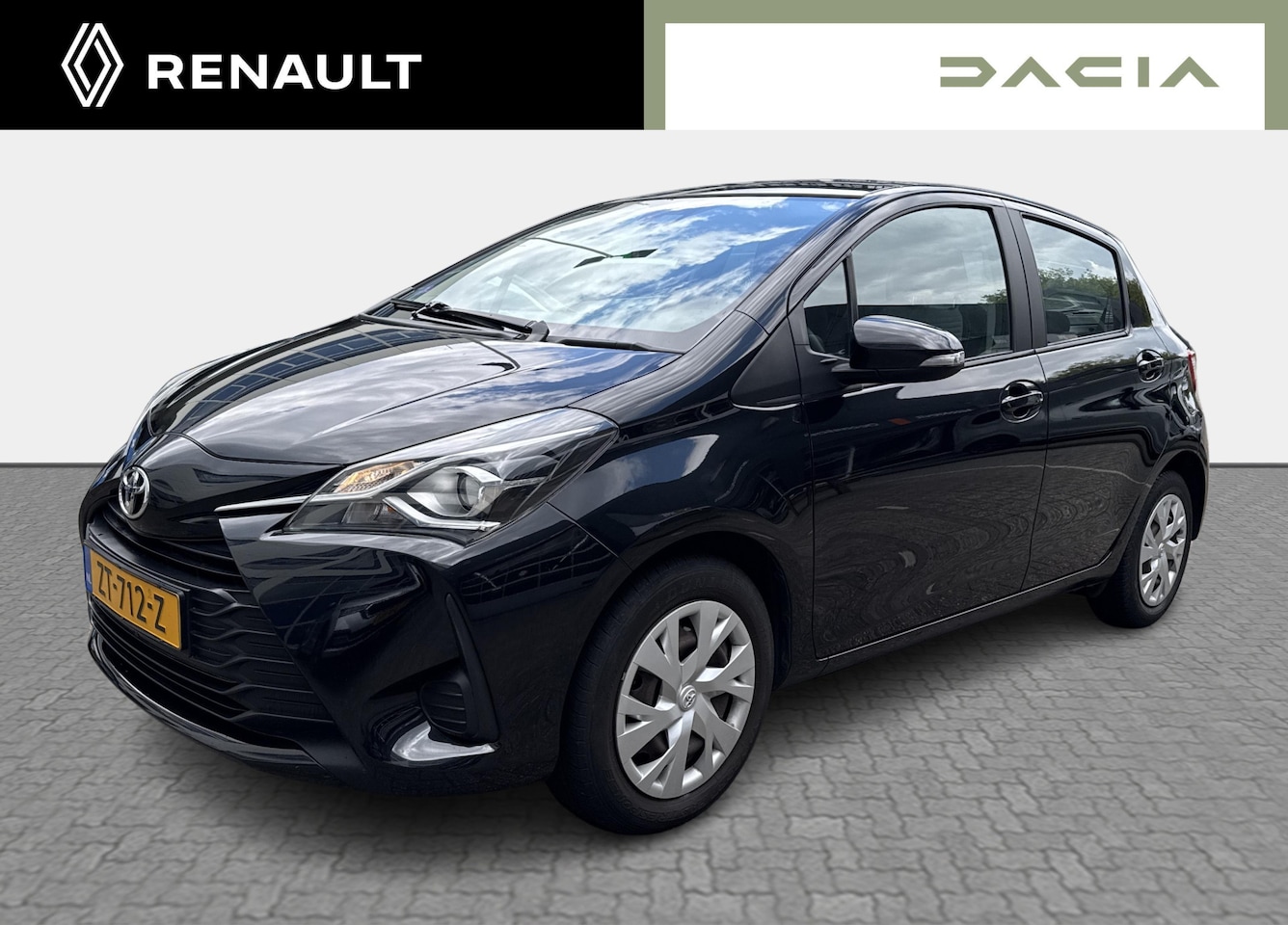 Toyota Yaris - 1.5 VVT-i Active - Navigatie / Camera - AutoWereld.nl