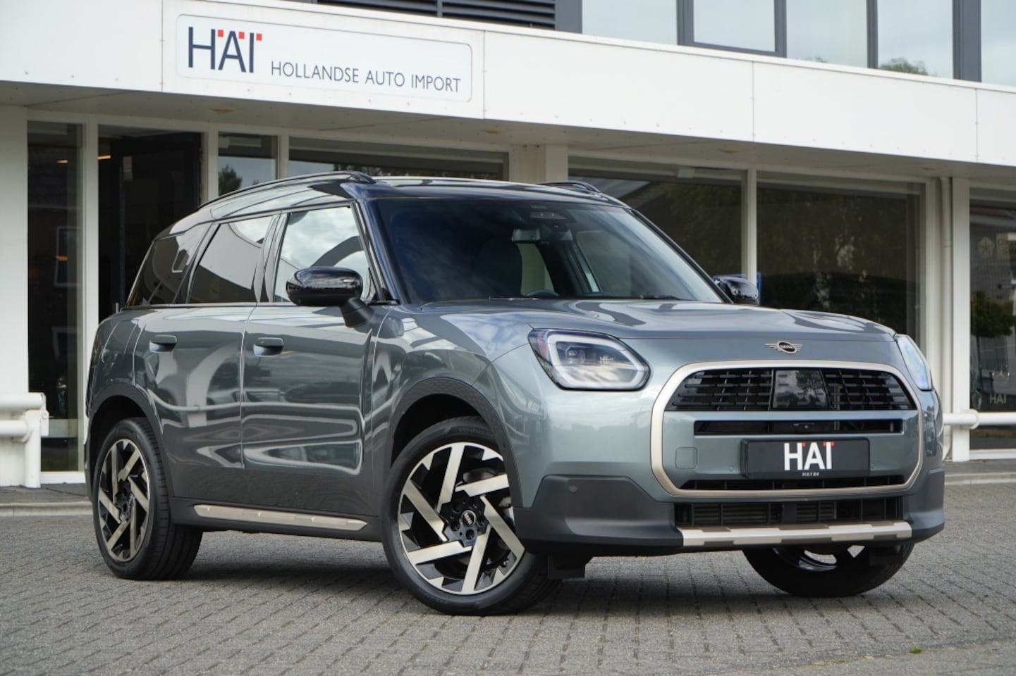 MINI Countryman - 1.5 C Favoured XL I Pano I ACC I Head-Up I Massage stoelen - AutoWereld.nl