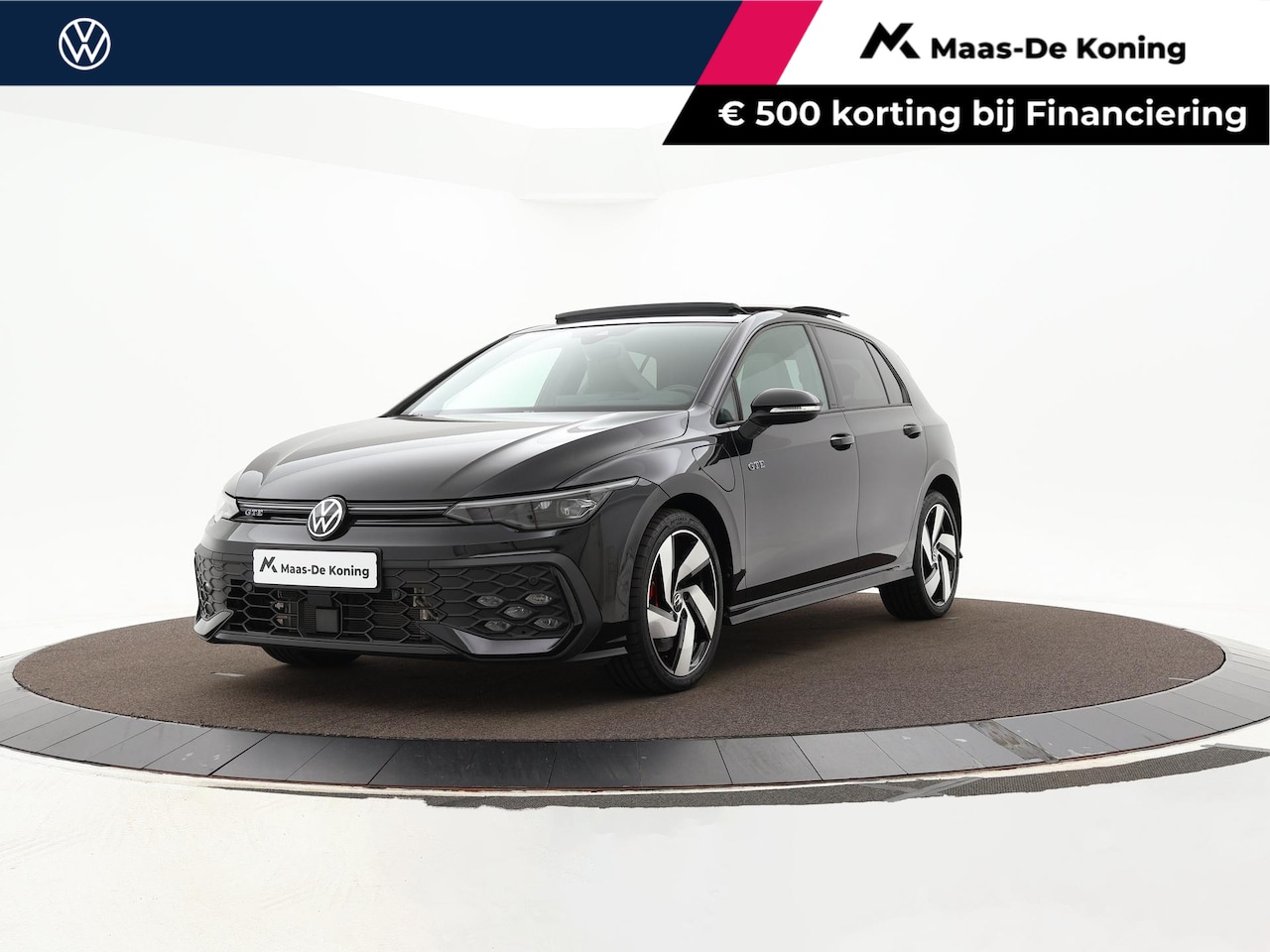 Volkswagen Golf - 1.5 eHybrid 272pk DSG GTE · Panoramadak · Camera · Inklap. Trekhaak · Leder Vienna · Stuur - AutoWereld.nl