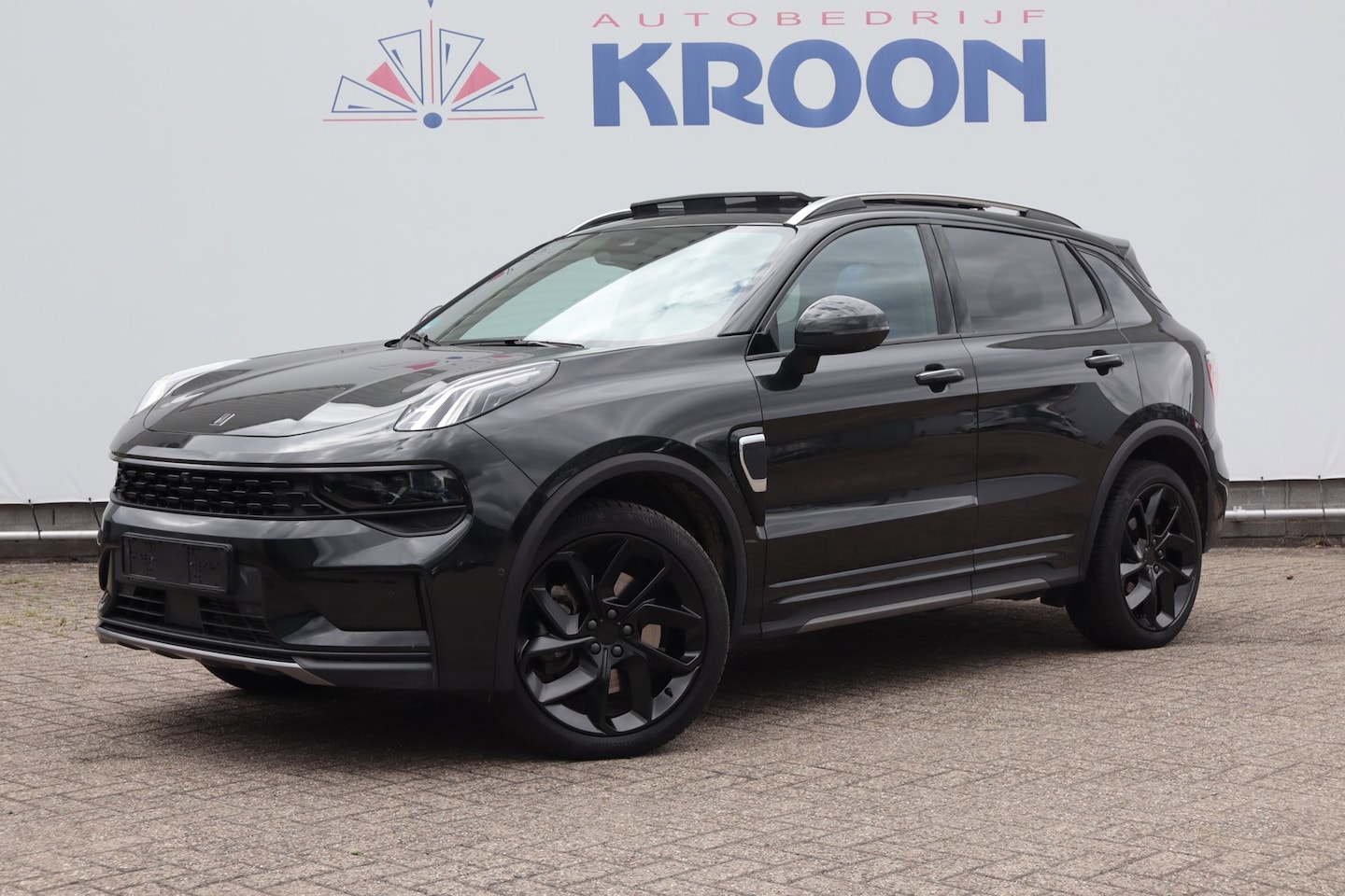 Lynk & Co 01 - 1.5 PHEV 70km Elektrisch I MY23 Black Edition|Carplay|Pano|Memory seats| 1.800 KG Trekgewi - AutoWereld.nl