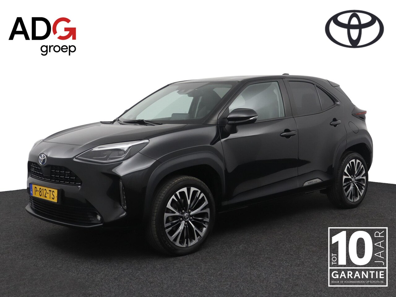 Toyota Yaris Cross - 1.5 Hybrid Executive | Leder - Stof bekleding | Parkeersensoren | Stoelverwarming | - AutoWereld.nl