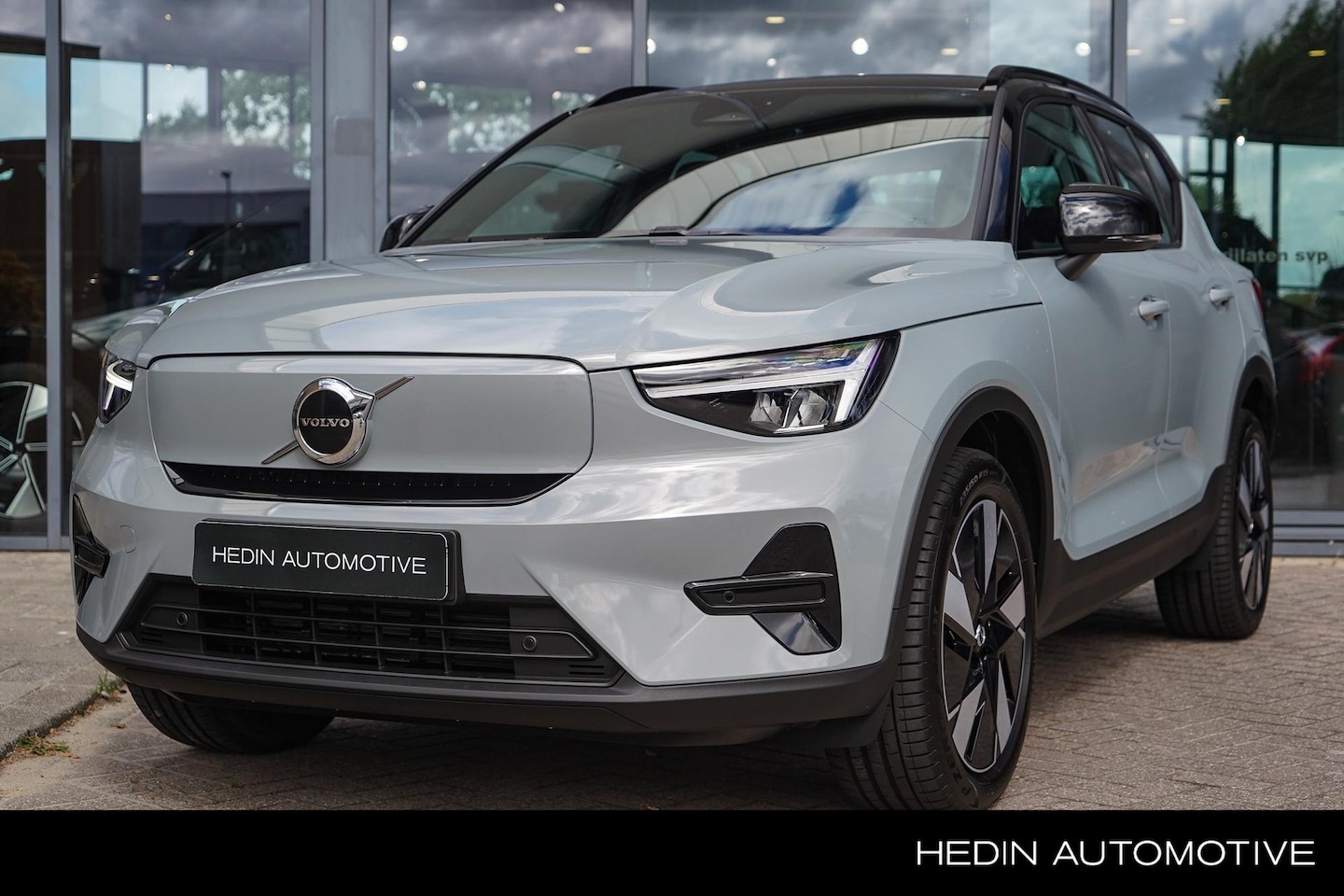 Volvo EX40 - Single Motor Extended Range Plus Europa 82 kWh | Elek. Stoelen + Geheugen | Adaptieve Crui - AutoWereld.nl