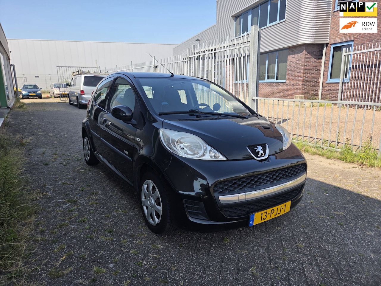 Peugeot 107 - 1.0-12V Millesim 200|AIRCO|5-DEURS|CARPLAY OPTIONEEL| - AutoWereld.nl