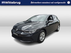 Volkswagen Golf - 1.0 eTSI Life Trekhaak / App-Connect / Stoelverwarming / Park Distance Control