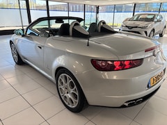 Alfa Romeo Spider - 2.2 JTS Exclusive
