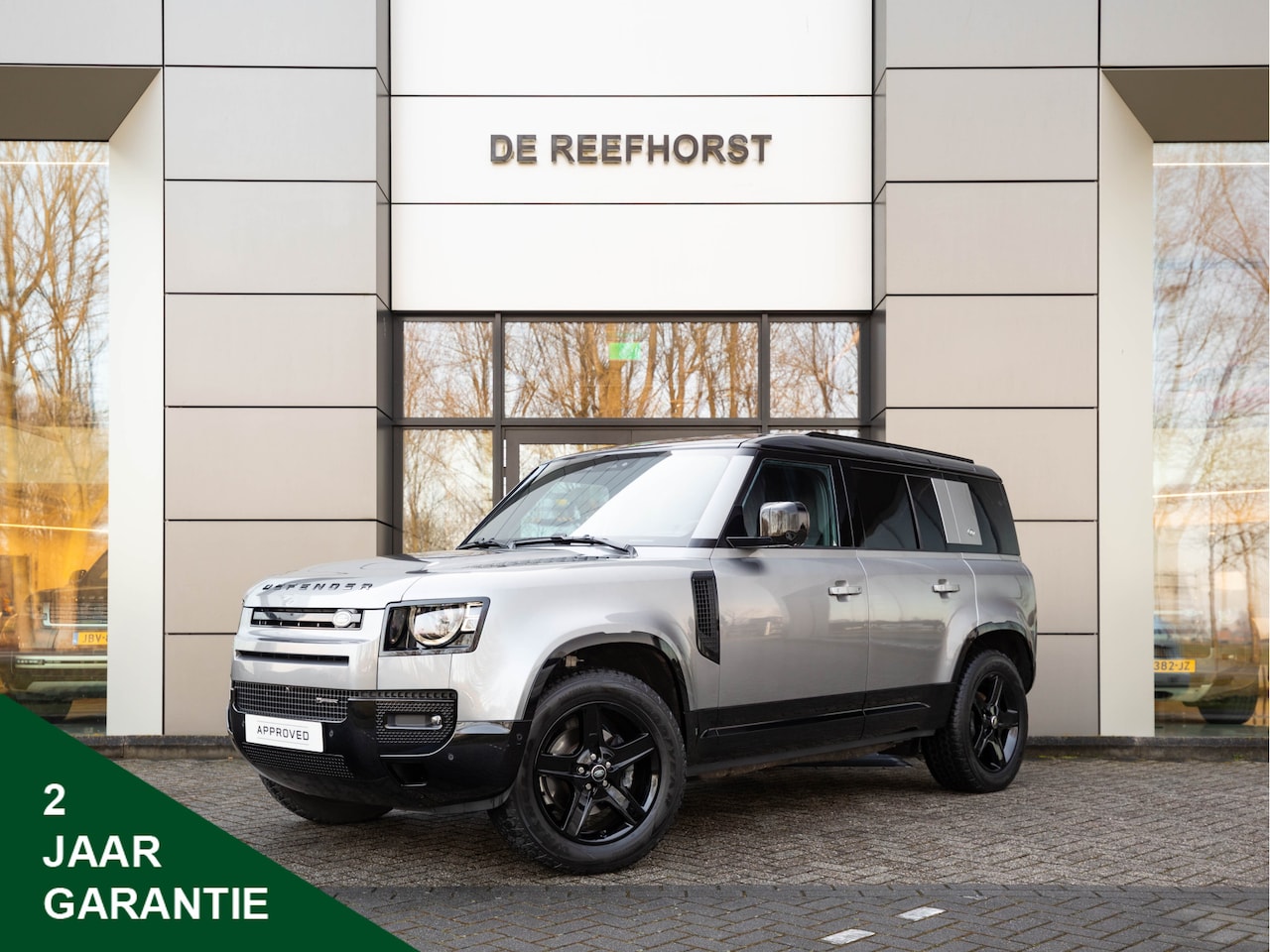Land Rover Defender 110 - 3.0 D250 110 X-Dynamic SE € 59.900 exclusief BTW |76 Adaptive Cruise | Stuurwielverwarming - AutoWereld.nl