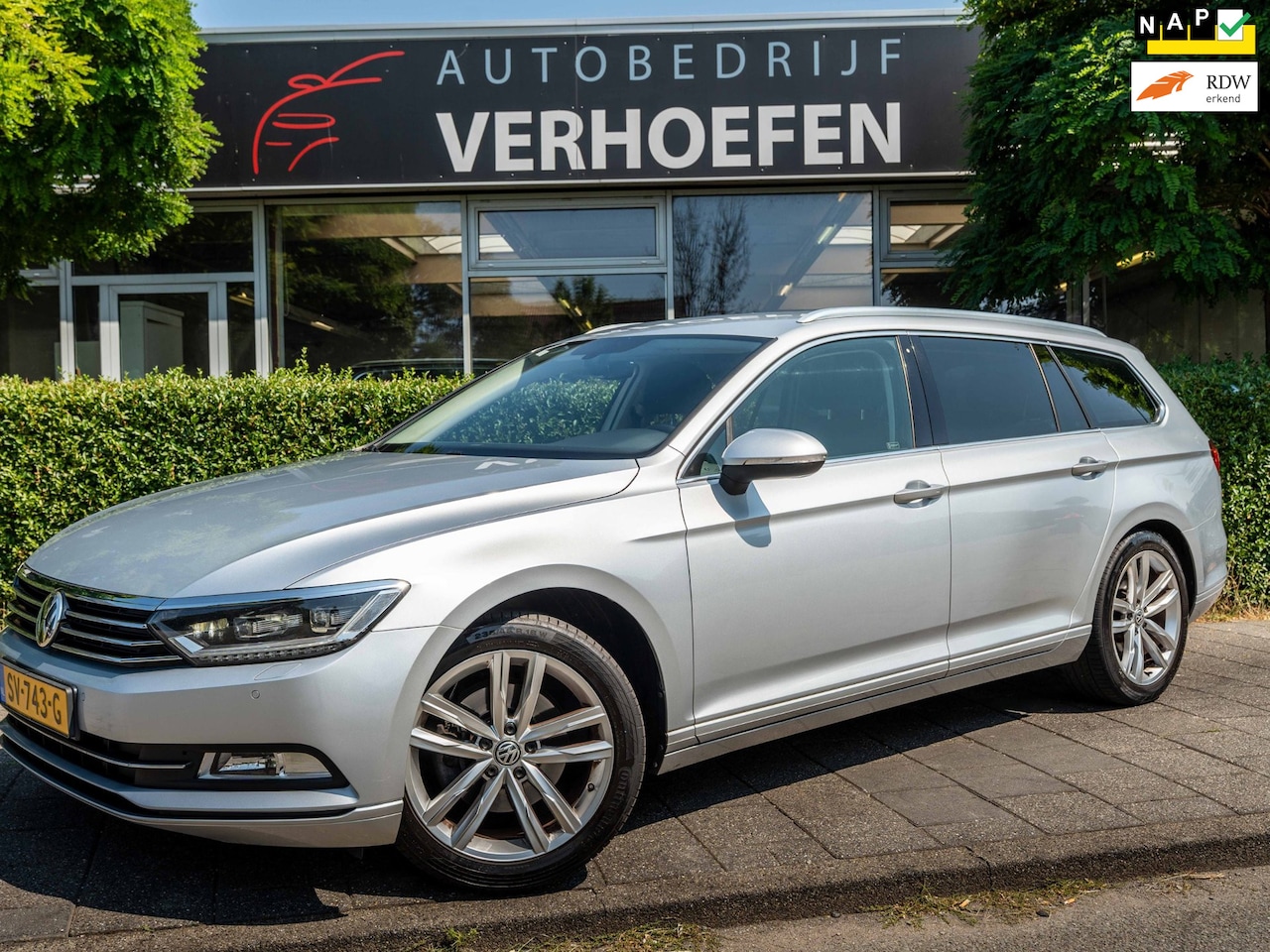 Volkswagen Passat Variant - 1.4 TSI Comfortline Business - AUTOMAAT - ADAPTIVE CRUISE - APPLE CARPLAY - KEYLESS ! - AutoWereld.nl