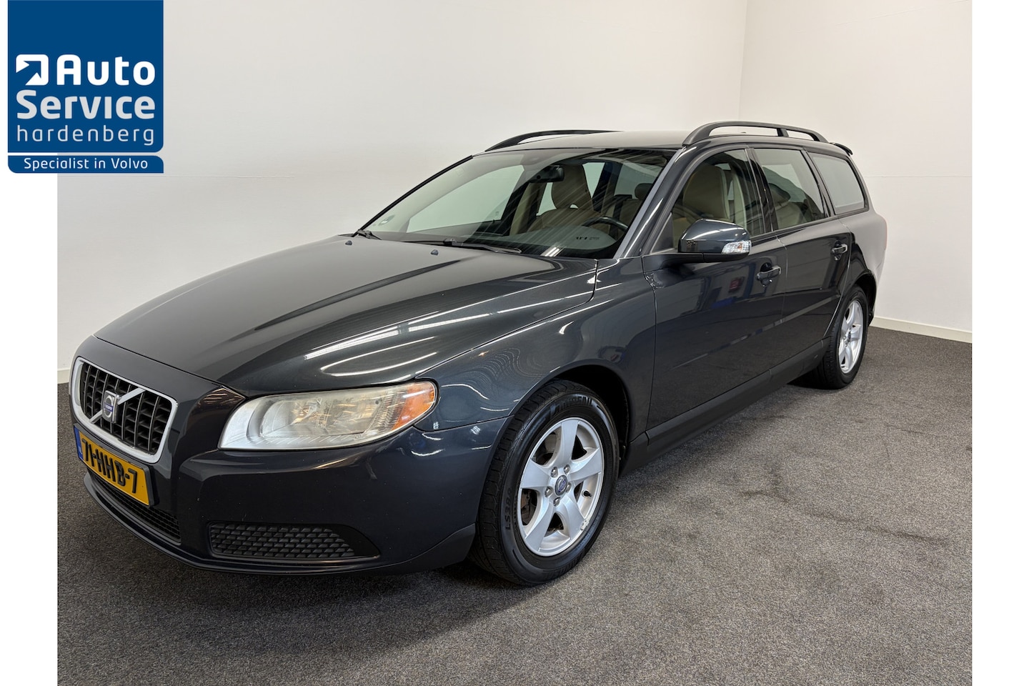 Volvo V70 - 2.0 146pk Momentun Trekhaak 1500kg/ Leer/ Cruise/ Spoiler/ LMV/ PDC - AutoWereld.nl