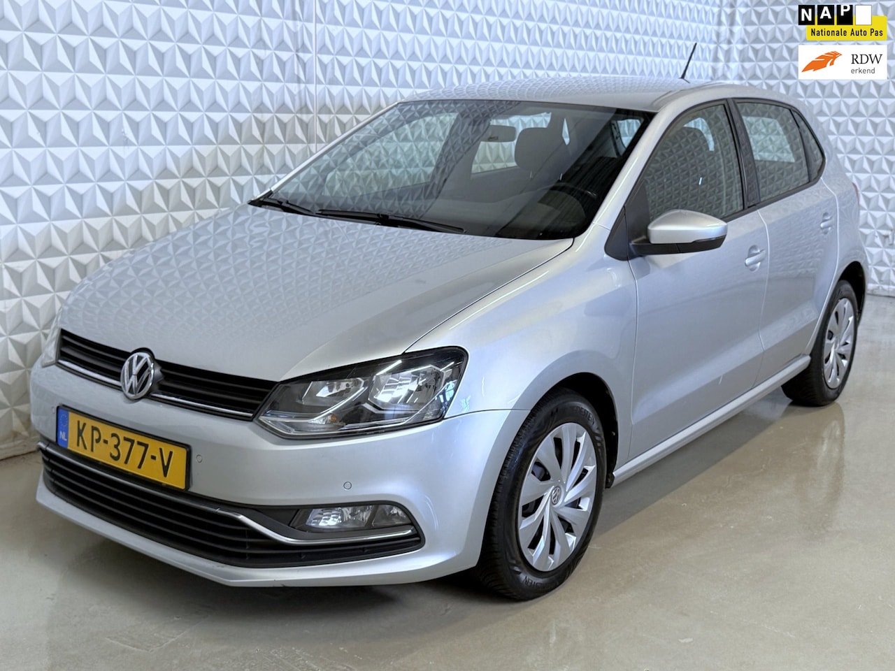 Volkswagen Polo - 1.4 TDI BlueMotion EURO-6 / EXPORT EX BPM (2016) - AutoWereld.nl