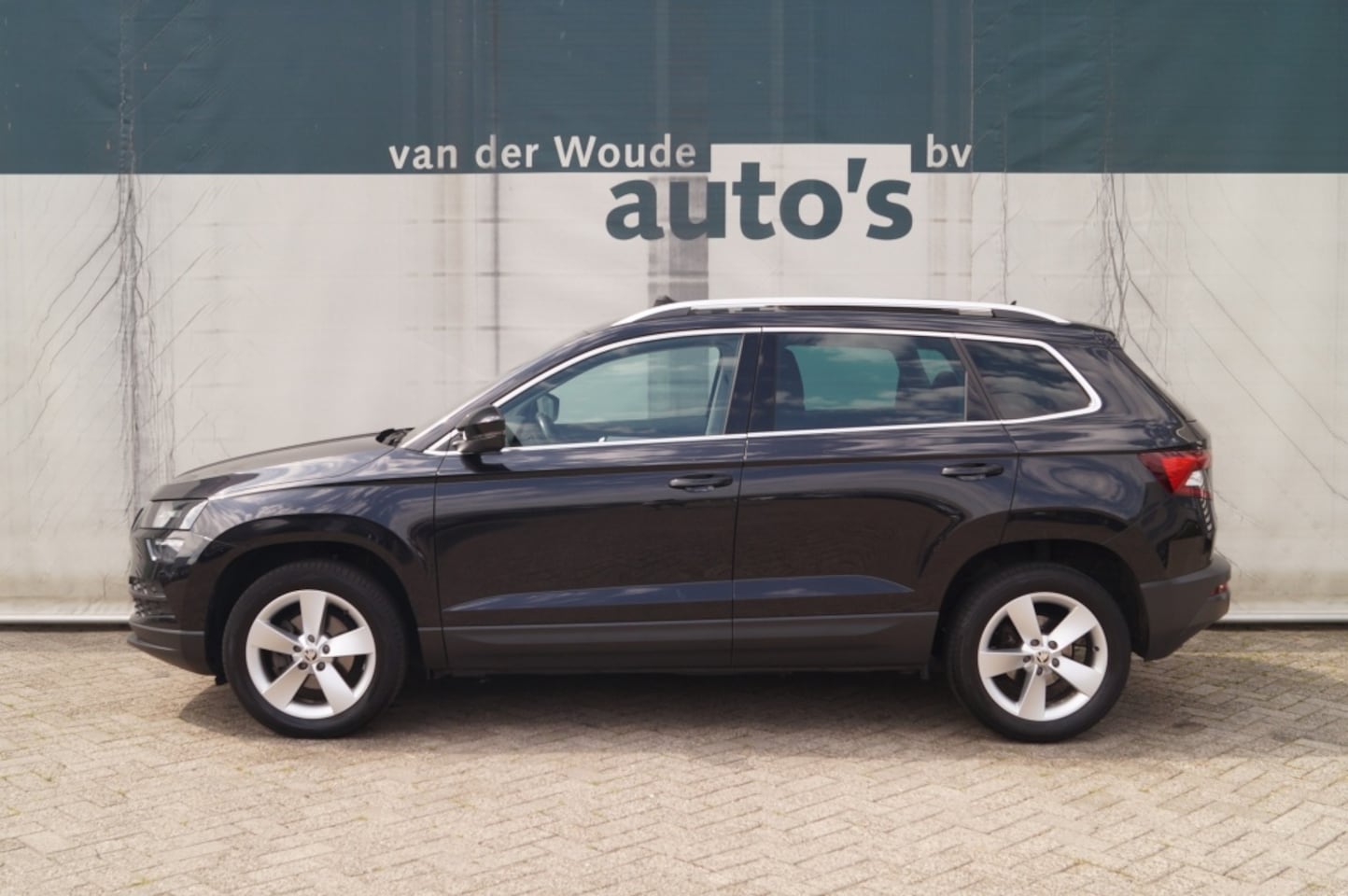 Skoda Karoq - 1.0 TSI 115pk DSG Ambition Business -PANO-ECC-NAVI- - AutoWereld.nl