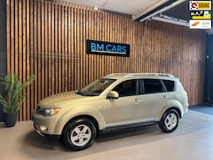 Mitsubishi Outlander - 2.4 Inspire 2WD Airco, Trekhaak, PDC