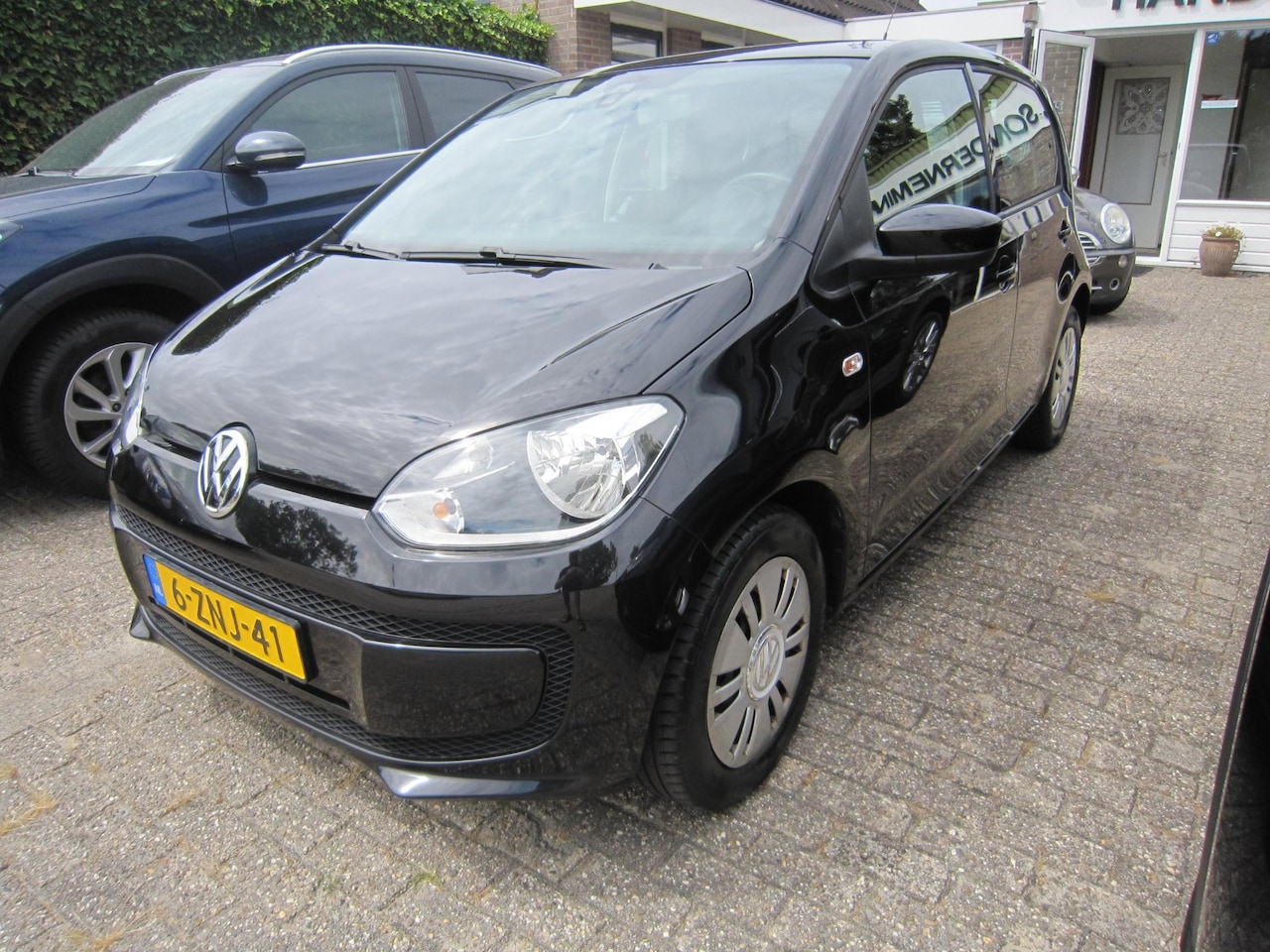 Volkswagen Up! - 1.0 move up! BlueMotion Airco - AutoWereld.nl