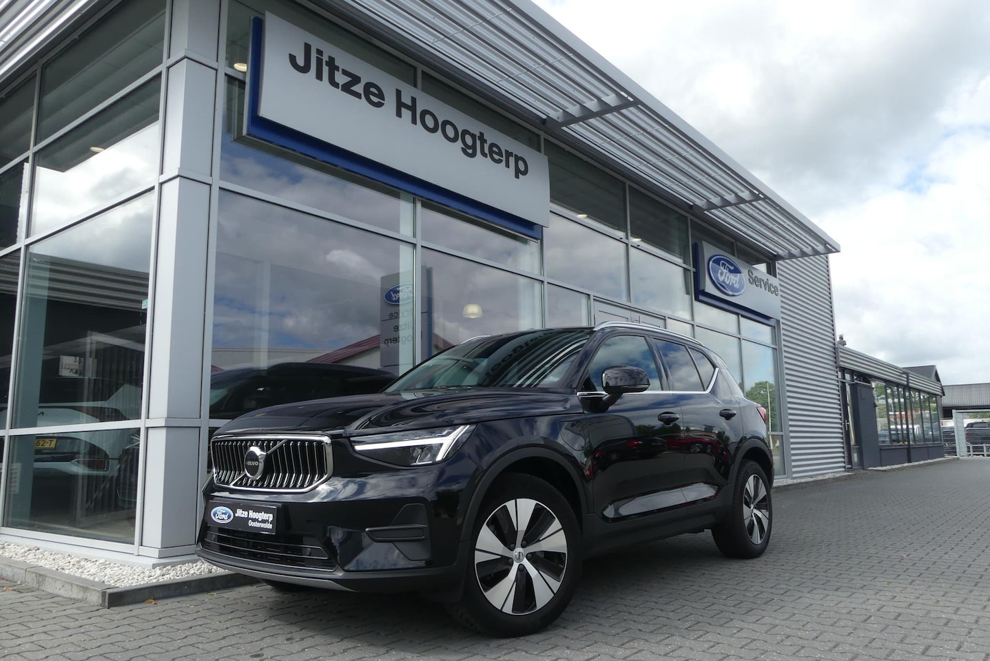 Volvo XC40 - 1.5 T4 Plug-in hybrid Core Bright FACELIFT!, ELEKT. TREKHAAK (1.800KG), WINTER PACK, LEER, - AutoWereld.nl