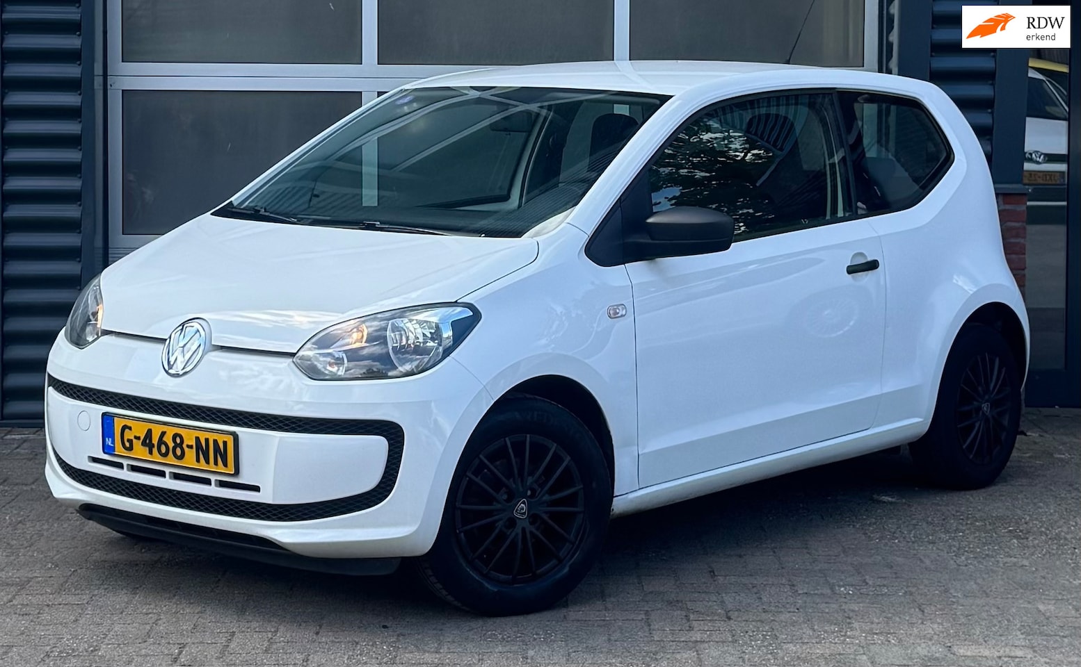 Volkswagen Up! - 1.0 take up! | Airco | Elektrische Ramen | Zwarte Velgen | APK t/m 22-07-2027 - AutoWereld.nl
