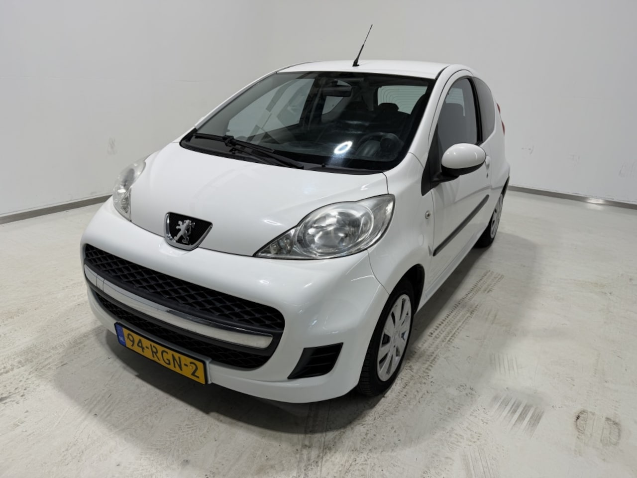 Peugeot 107 - 1.0-12V XS 1.0-12V XS - AutoWereld.nl