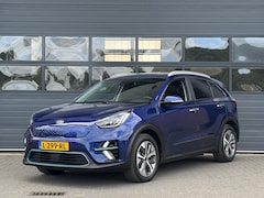 Kia e-Niro - EXECUTIVELINE 64 KWH (100% SOH) I V/D EERSTE EIGENAAR I SCHUIF/KANTELDAK I 3-FASE LADEN