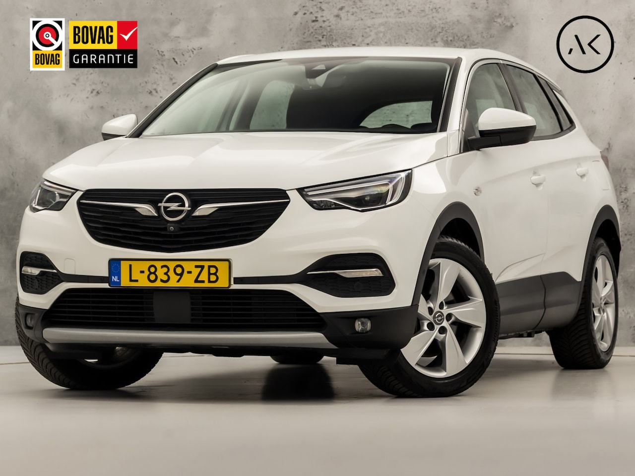 Opel Grandland X - 1.6 Turbo Hybrid Elegance 228Pk Automaat (APPLE CARPLAY, GROOT NAVI, SOH 90,5%, 360 CAMERA - AutoWereld.nl