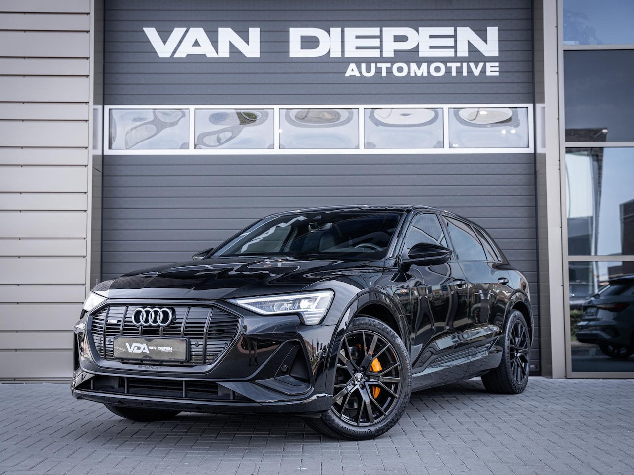 Audi e-tron - 55 quattro S edition 95 kWh 3x S-Line - Black Edit. l RS-seats l Memory - AutoWereld.nl