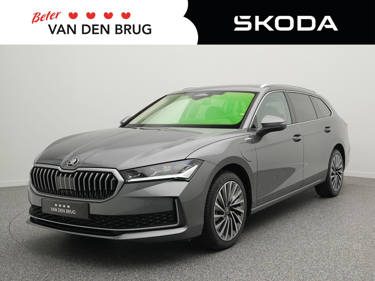 Skoda Superb Combi - 1.5 TSI 204pk PHEV Laurin & Klement | Head-Up | Stoelverwarming en ventilatie | Dynamic Ch - AutoWereld.nl