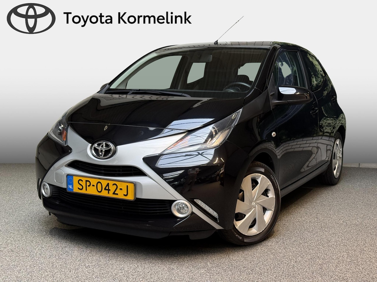 Toyota Aygo - 1.0 VVT-i x-nav 1.0 VVT-i x-nav - AutoWereld.nl