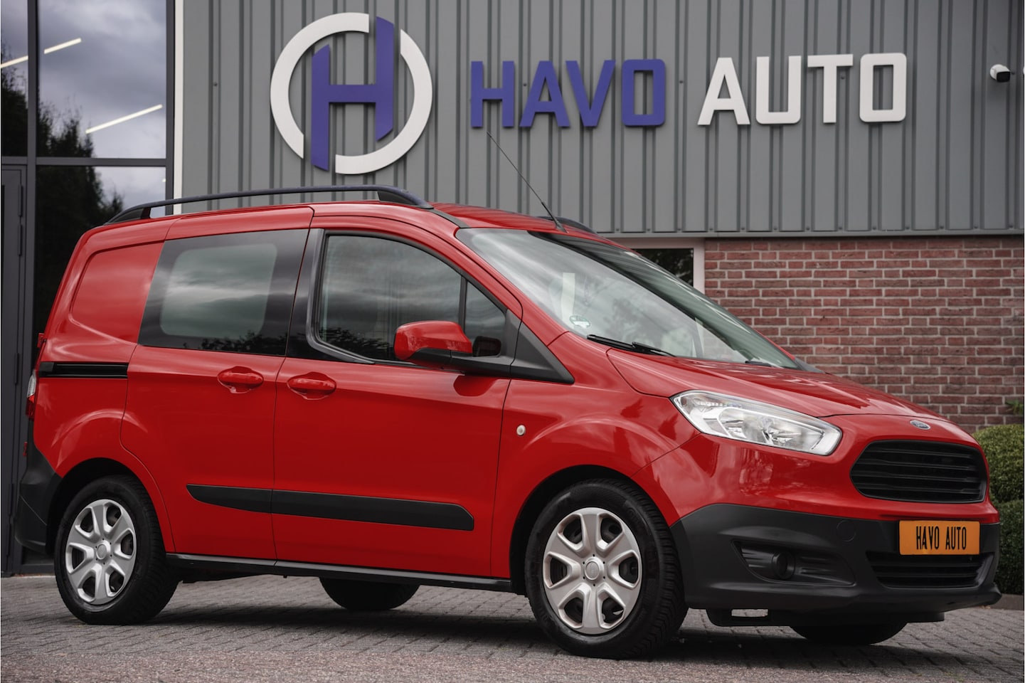 Ford Transit Courier - 1.0 Trend 1.0 Trend, AIRCO, TREKHAAK, BTW-VRIJ / MARGE - AutoWereld.nl