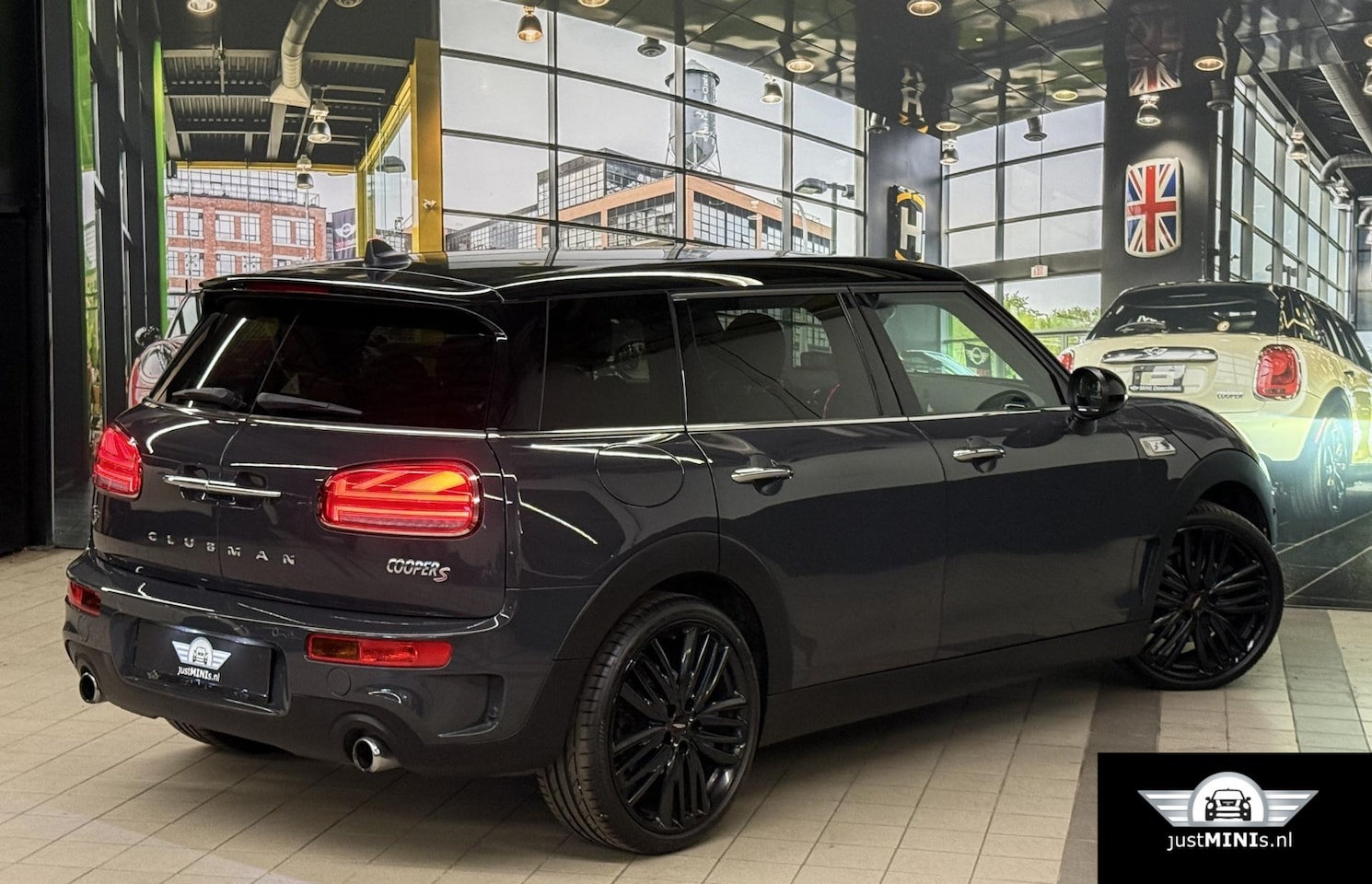 MINI Clubman - 2.O COOPER S AUT LEDER NAVI HEAD UP NL - AutoWereld.nl