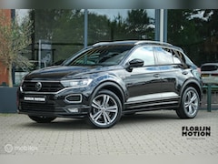 Volkswagen T-Roc - 1.5 TSI Sport R-Line | LED | Pano | Stoelverwarming | ACC | Ambientverlichting | Camera |
