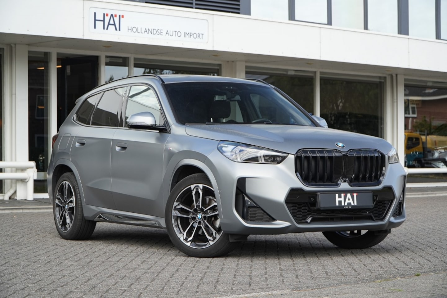 BMW X1 - sDrive18i M-Sport I Pano I Head-Up I 19 Inch I - AutoWereld.nl