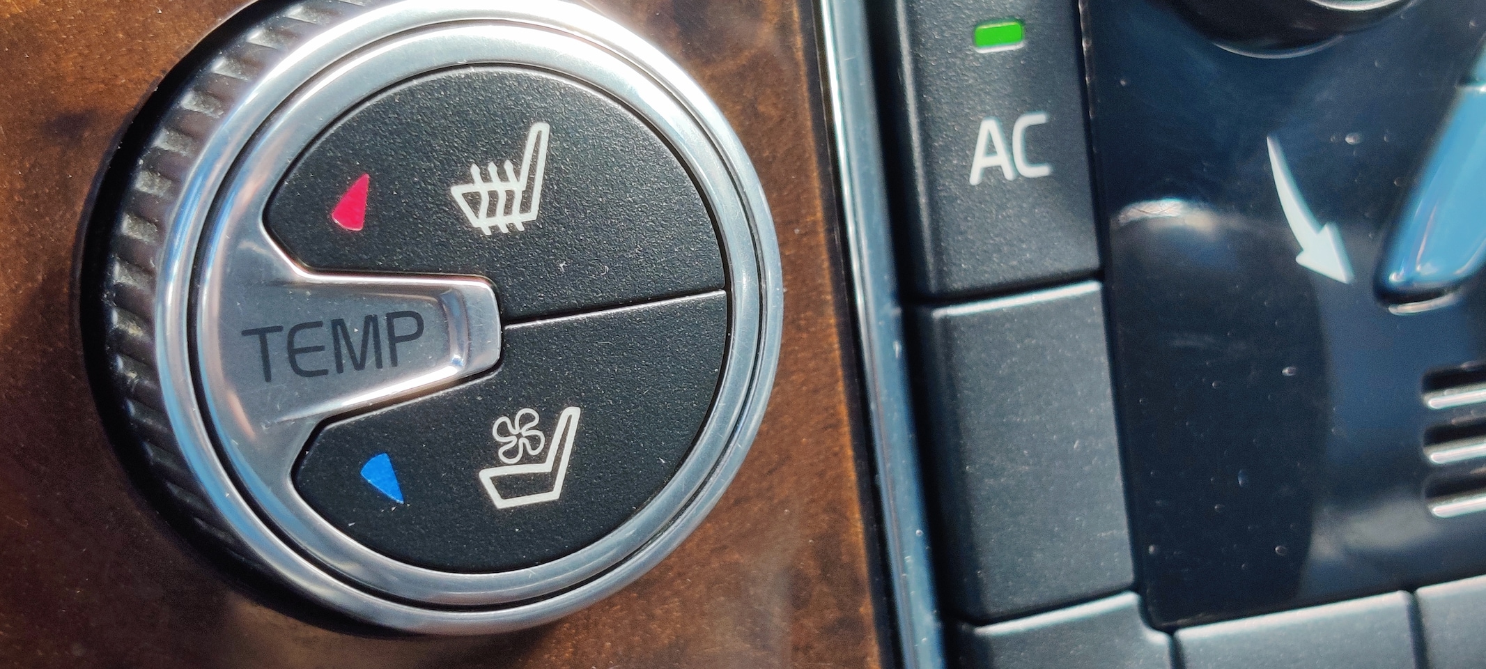 Volvo V70 - 2.0 T4 Inscription Edition Standkachel, stoel ventilatie