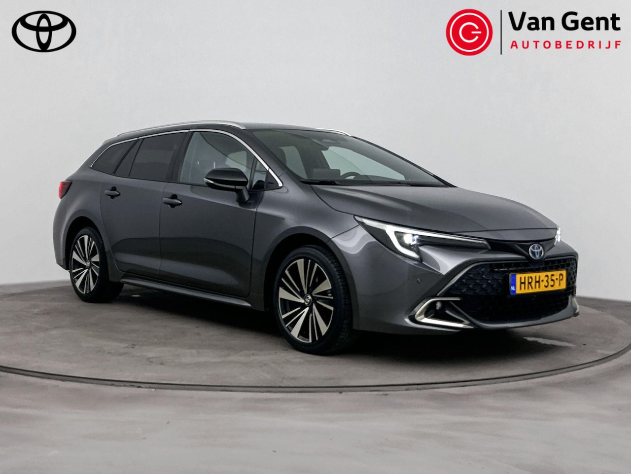 Toyota Corolla Touring Sports - Hybrid 140 Dynamic | Apple Carplay / Android Auto | Stoelverwarming | Parkeersensoren voor - AutoWereld.nl