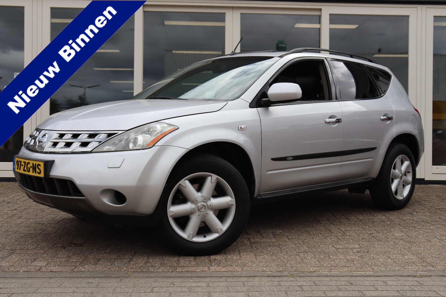 Nissan Murano - 3.5 V6 3.5 V6, Automaat, PANO, Climate, Cruise, Camera A, Stoelverwarming, Trekhaak, Navi, Memory - AutoWereld.nl