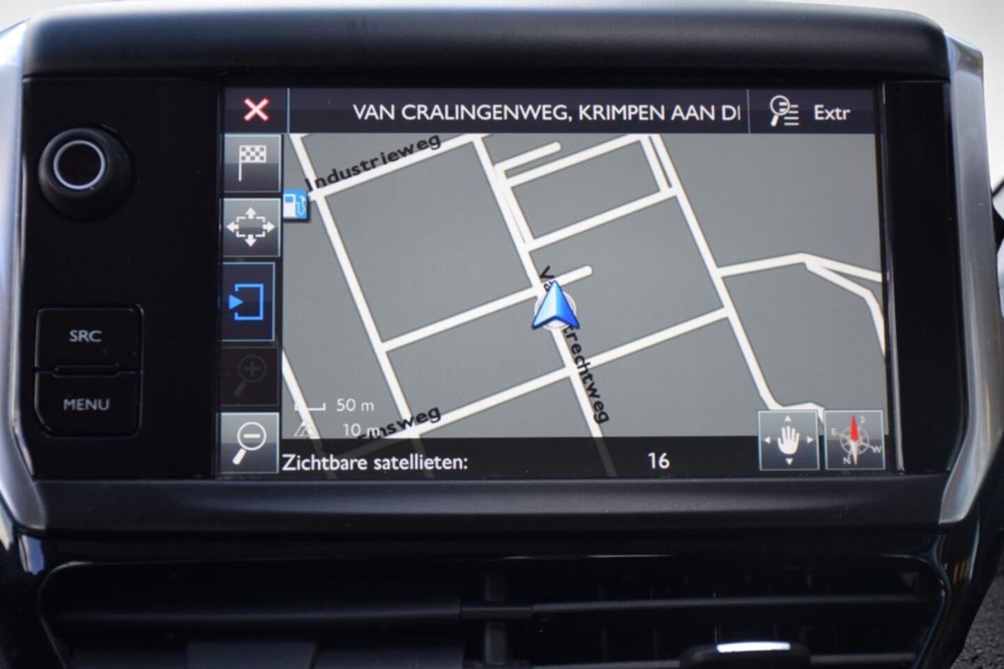 Peugeot 208 - 1.2 PureTech Blue Lion 1.2 PureTech Blue Lion, Trekhaak, Parkeerhulp, Airco, Navigatie