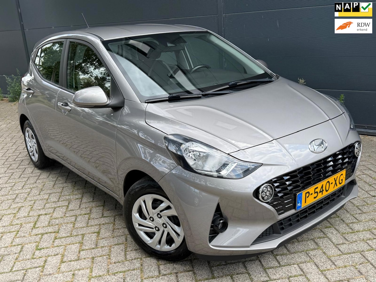 Hyundai i10 - 1.0 Comfort/Carplay/Navi/Cruise/Airco - AutoWereld.nl