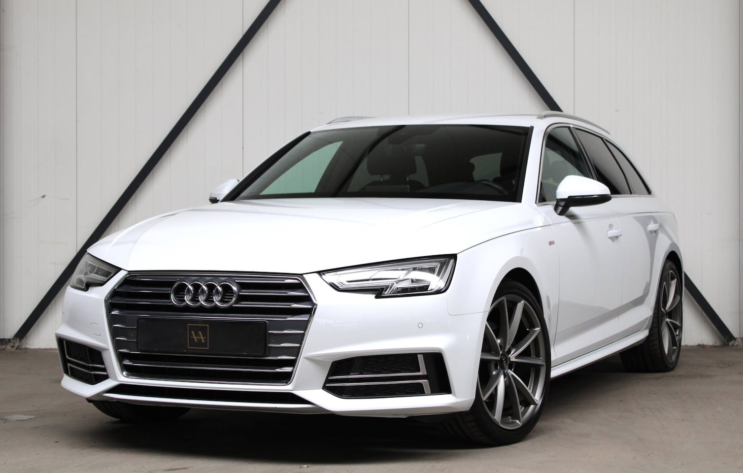 Audi A4 Avant - 1.4 TFSI S-Line sportpakket l Bang & Oluffsen l Led l Camera - AutoWereld.nl