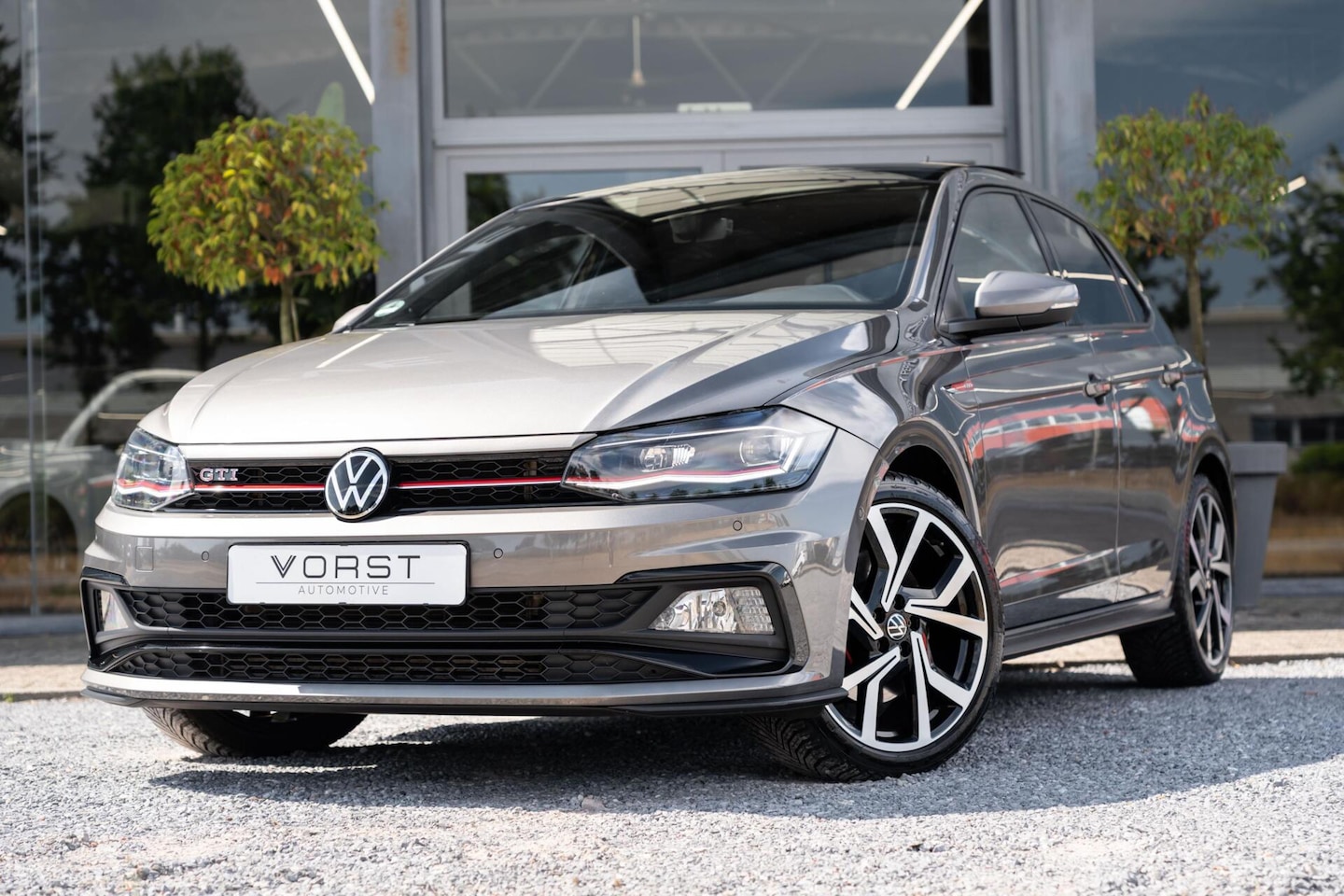 Volkswagen Polo - 2.0 TSI GTI Pano DSG Beats ACC Stoelverw. - AutoWereld.nl