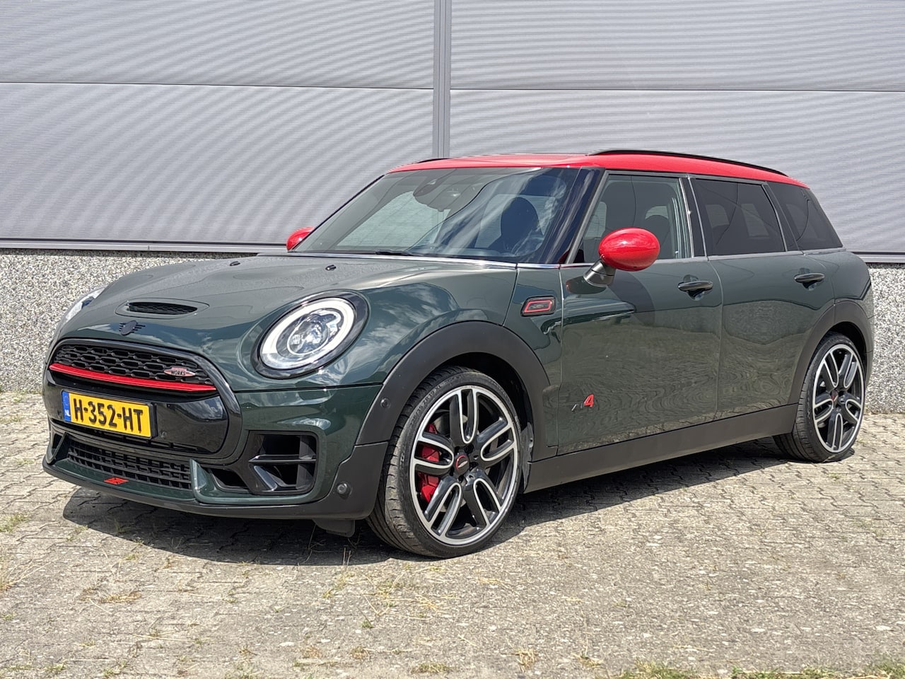 MINI Clubman - 2.0 John Cooper Works ALL4 Chili - Adaptieve Cruise - HUD - Camera - Prijs = rijklaar - - AutoWereld.nl