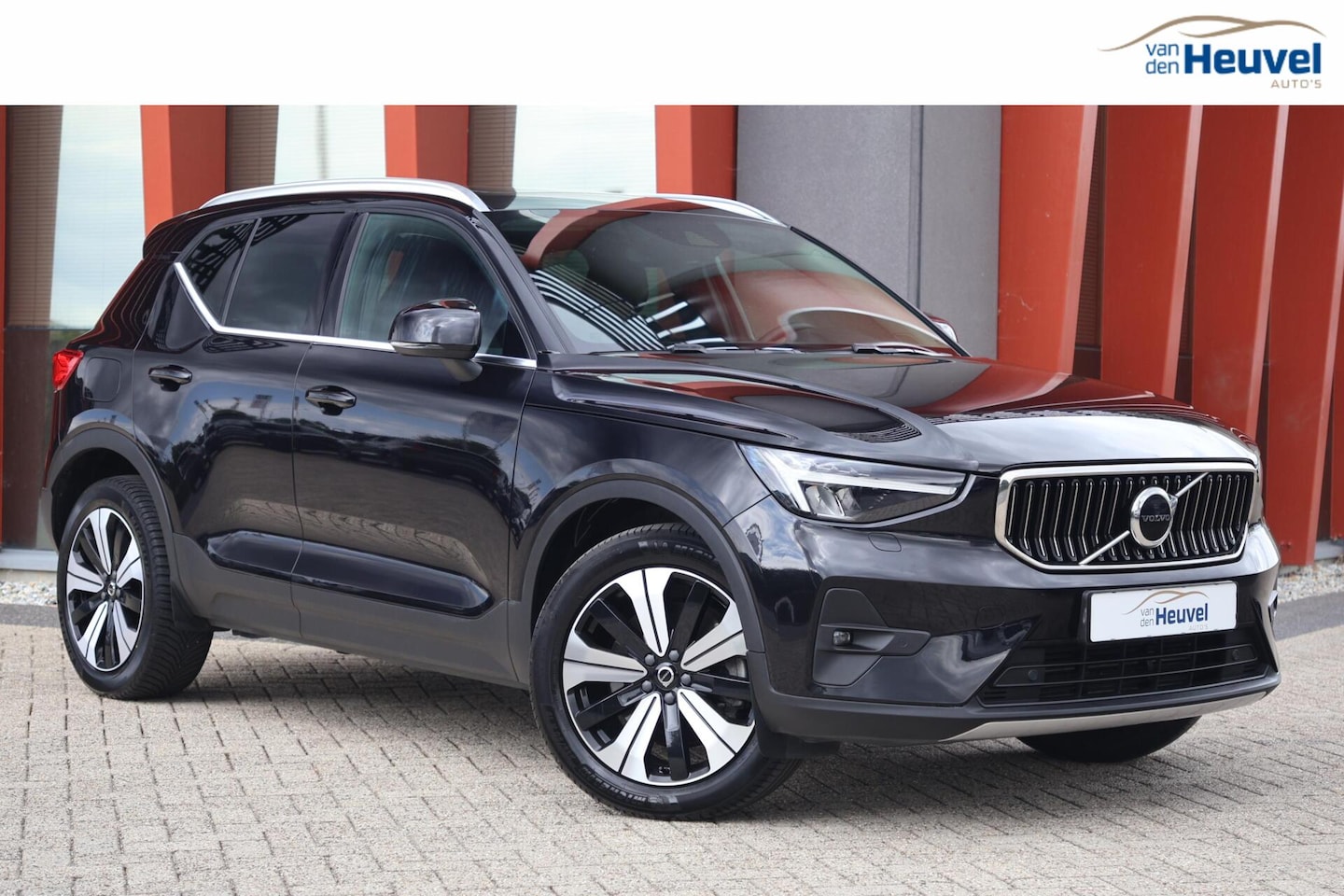 Volvo XC40 - T5 Recharge Ultimate Bright | Stoelverwarming | Trekhaak | Leder | Parkeercamera | H/K | B - AutoWereld.nl