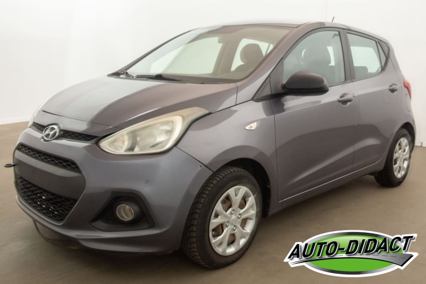 Hyundai i10 - I-10 1.0 48kW Airco 80.087 km Cool - AutoWereld.nl