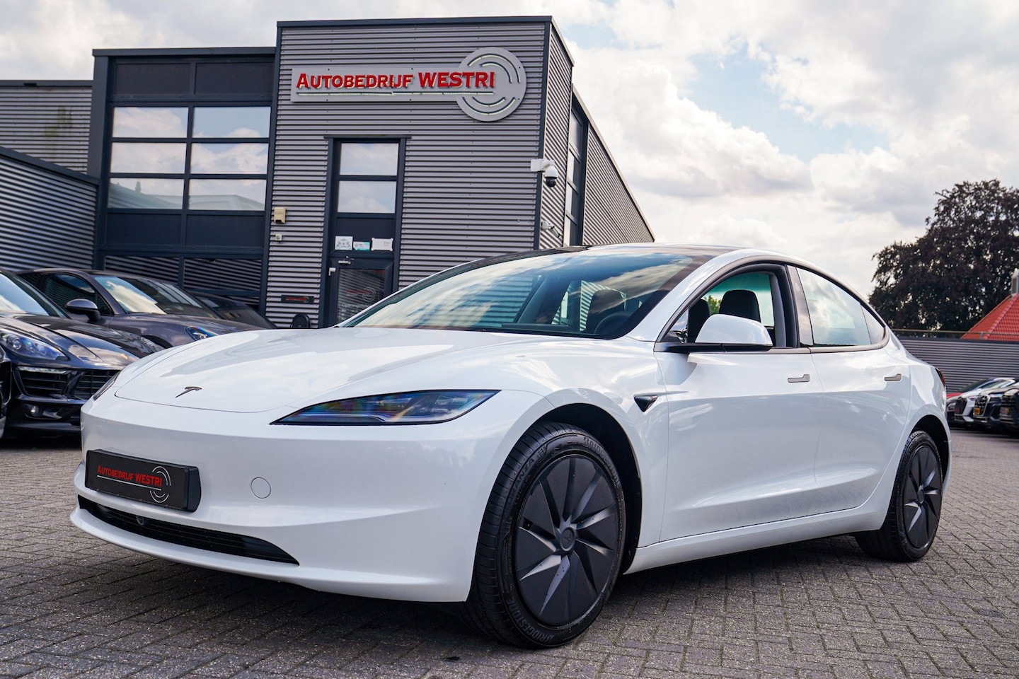 Tesla Model 3 - RWD 60 kWh | Selfdriving optie | Panorama sunroof | 360cam | LED | Sfeerverlichting | Adap - AutoWereld.nl