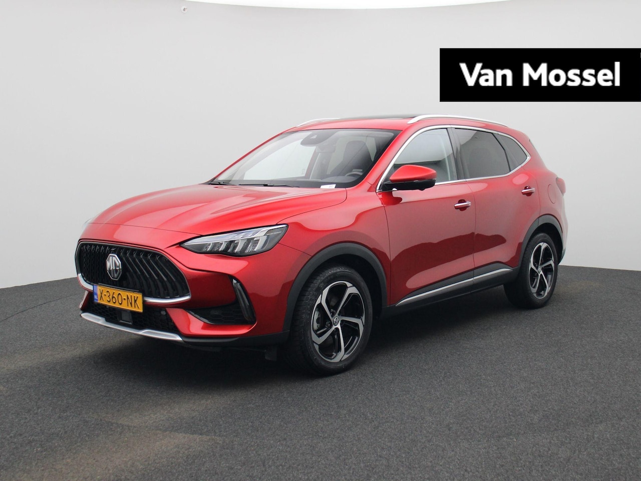 MG EHS - 1.5 TGDI PHEV Aut. Luxury | 360 Camera | Panoramadak | Lederen bekleding | Carplay - AutoWereld.nl