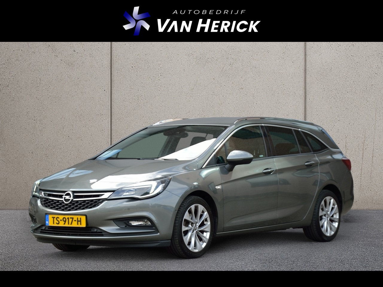 Opel Astra Sports Tourer - 1.4 Innovation 150PK | Stoel-Stuur verwarming | Trekhaak - AutoWereld.nl