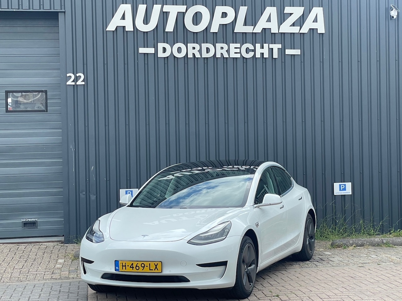 Tesla Model 3 - Standard RWD Plus 60 kWh SOH 88.5% - AutoWereld.nl