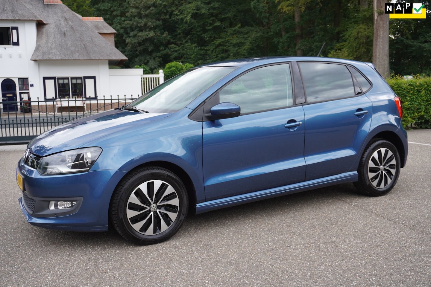 Volkswagen Polo - 1.0 BlueMotion Edition5 Drs Airco Cruise Lm Velgen - AutoWereld.nl