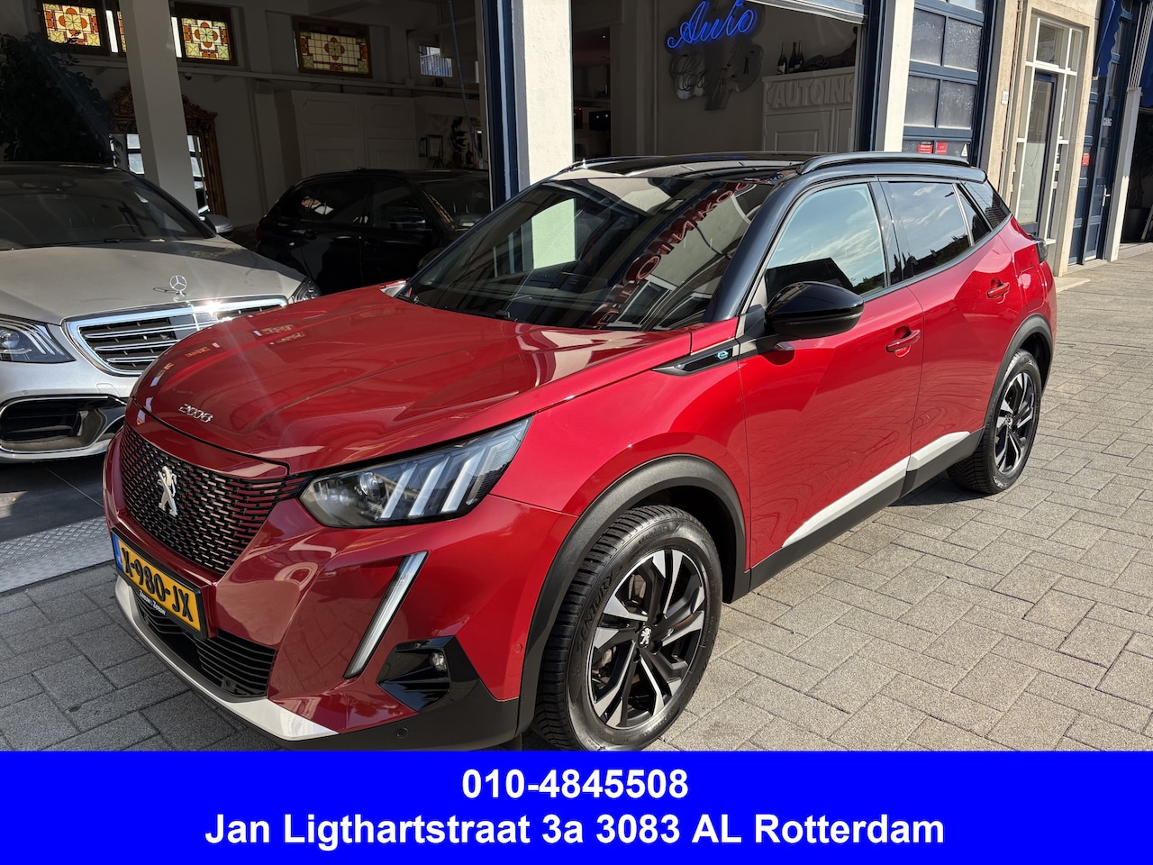 Peugeot e-2008 - EV GT Pack 50 kWh FULL OPTIONS/TOPSTAAT - AutoWereld.nl
