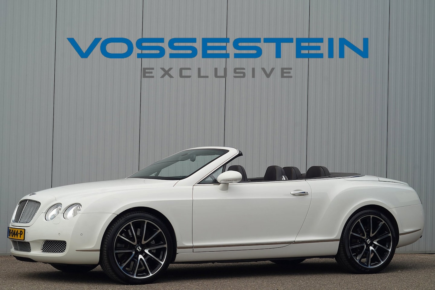 Bentley Continental GTC - 6.0 W12 / Navi / Leder / Memory stoel / Luchtvering / Massage / Stoelverw. - AutoWereld.nl