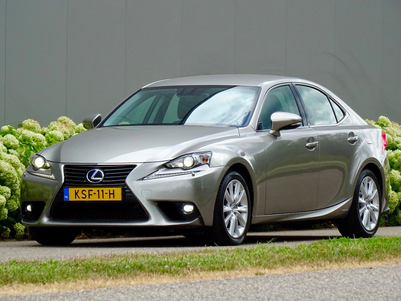 Lexus IS - 300h Luxury | LEER | Alle opties | Dealer-Oh | - AutoWereld.nl
