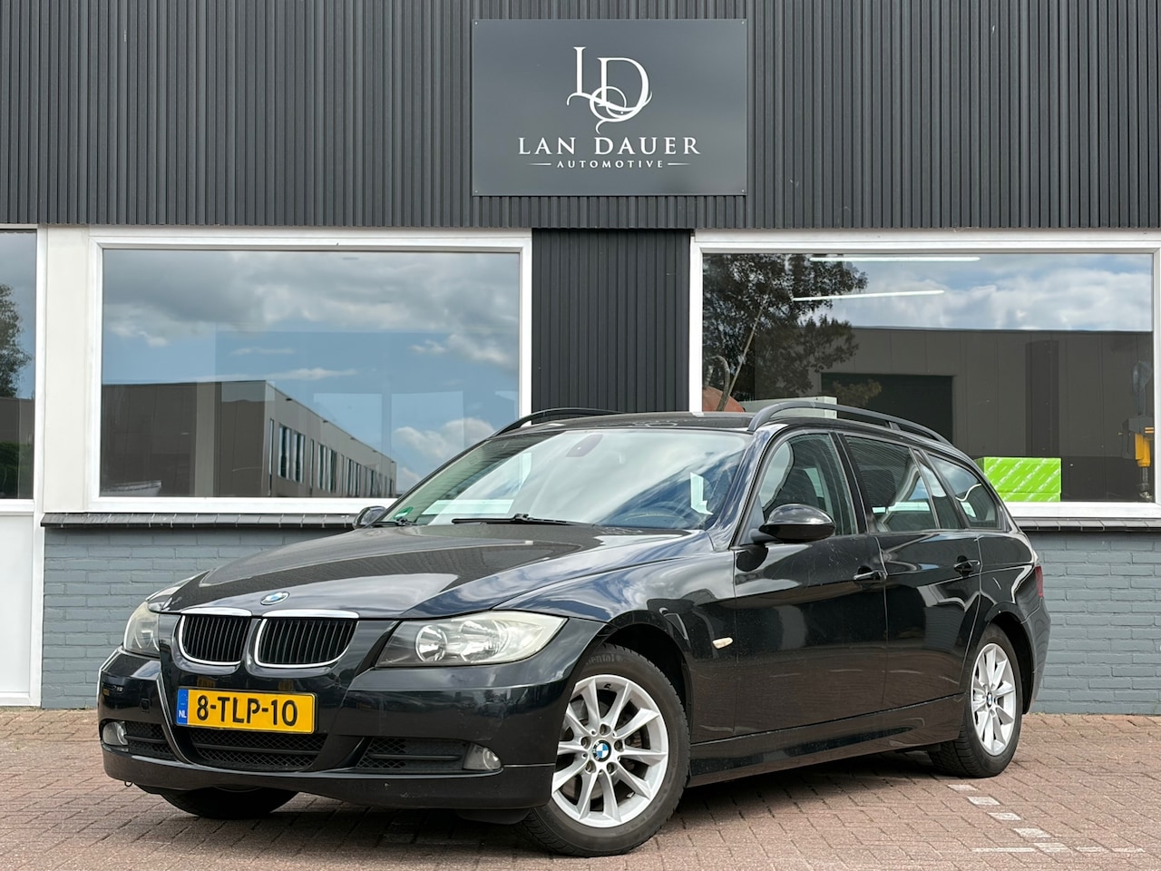 BMW 3-serie Touring - 320i High Executive / Automaat / Leder / Panorama - AutoWereld.nl
