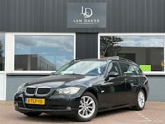 BMW 3-serie Touring - 320i High Executive / Automaat / Leder / Panorama