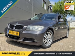 BMW 3-serie Touring - 320i Business Line Automaat Navi/Pano ✅
